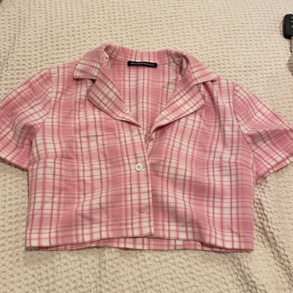 cropped pink top